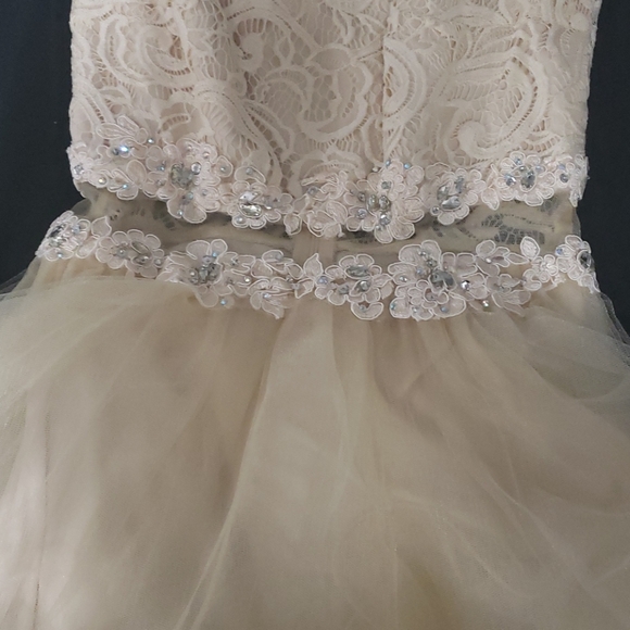 Gold Juniors formal dress size xs - Picture 6 of 6